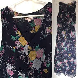 Floral Maxi Dress - size Medium